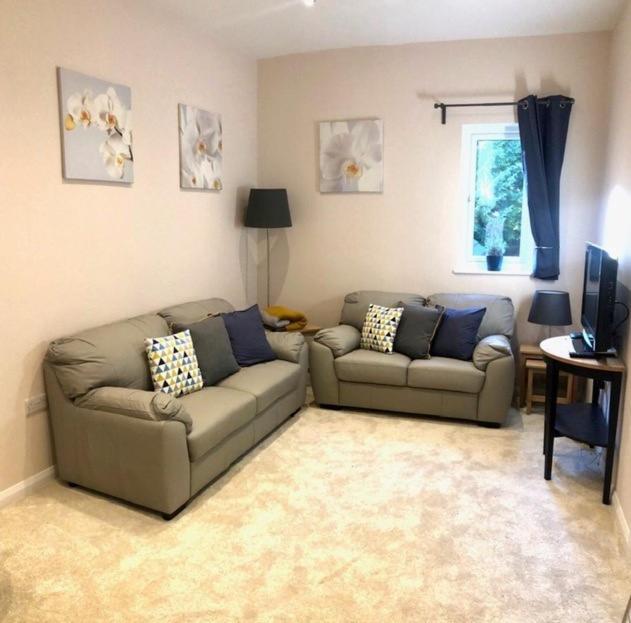 Private 1St Floor Apartment - Perfect For Port Of Dover, Eurotunnel And Short Stays Extérieur photo